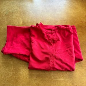 Figs medium rafela top and basic livingston pants. Super cute, just downsizing.